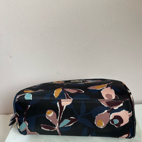 NWT Kate Spade dawn paper rose medium dome cosmetic case - Picture 7 of 8